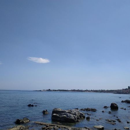Suite Sul Mare Giardini-Naxos Extérieur photo