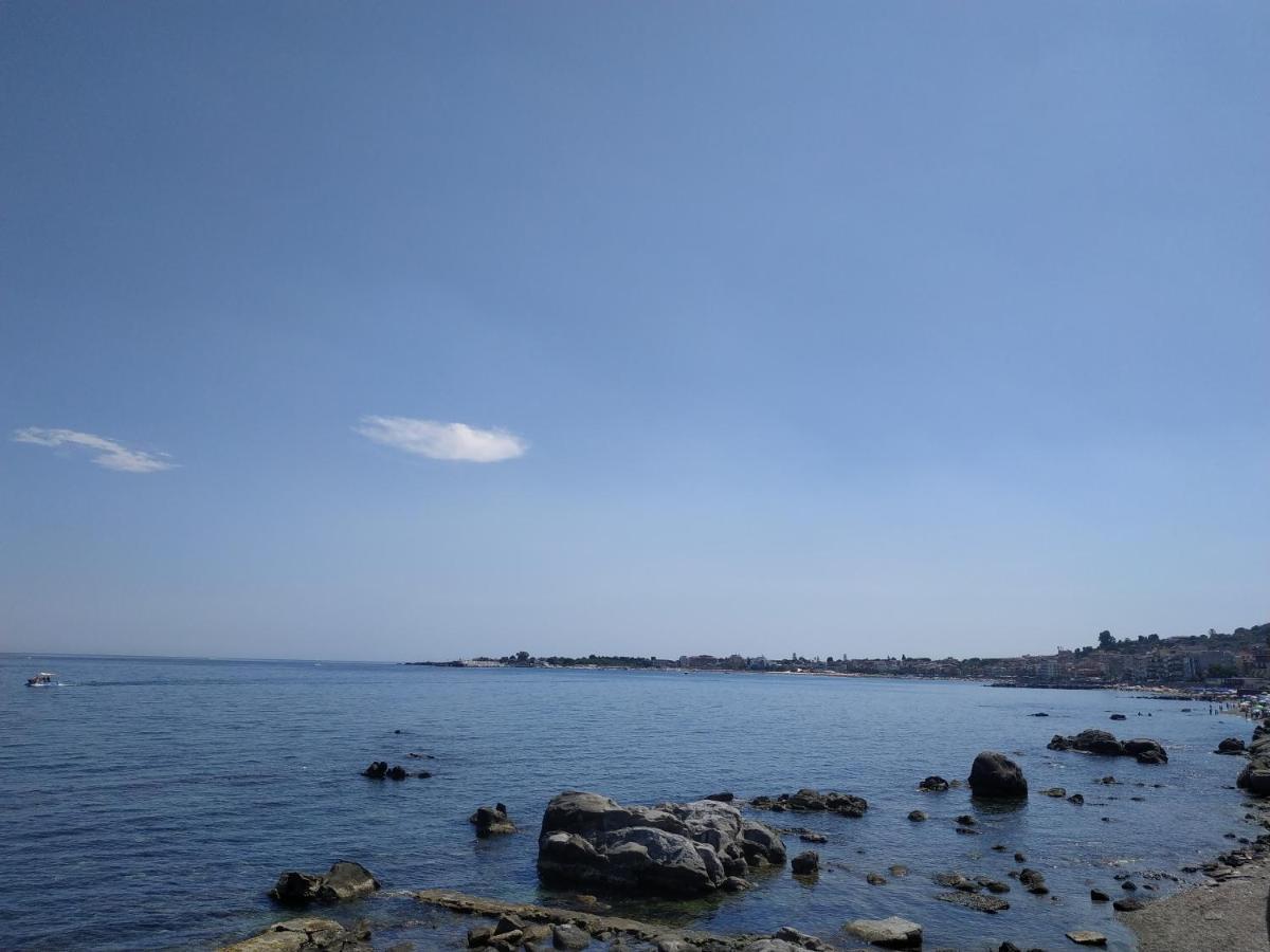 Suite Sul Mare Giardini-Naxos Extérieur photo